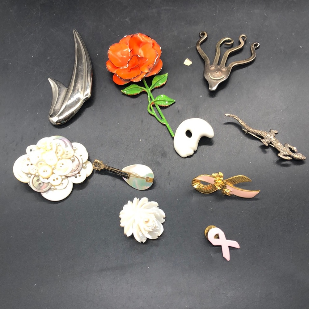 Assortment 10 pins